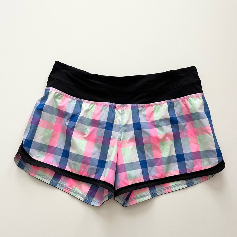 lululemon athletica RARE Groovy Run Short Pop Plaid Multi/Black -Size 8